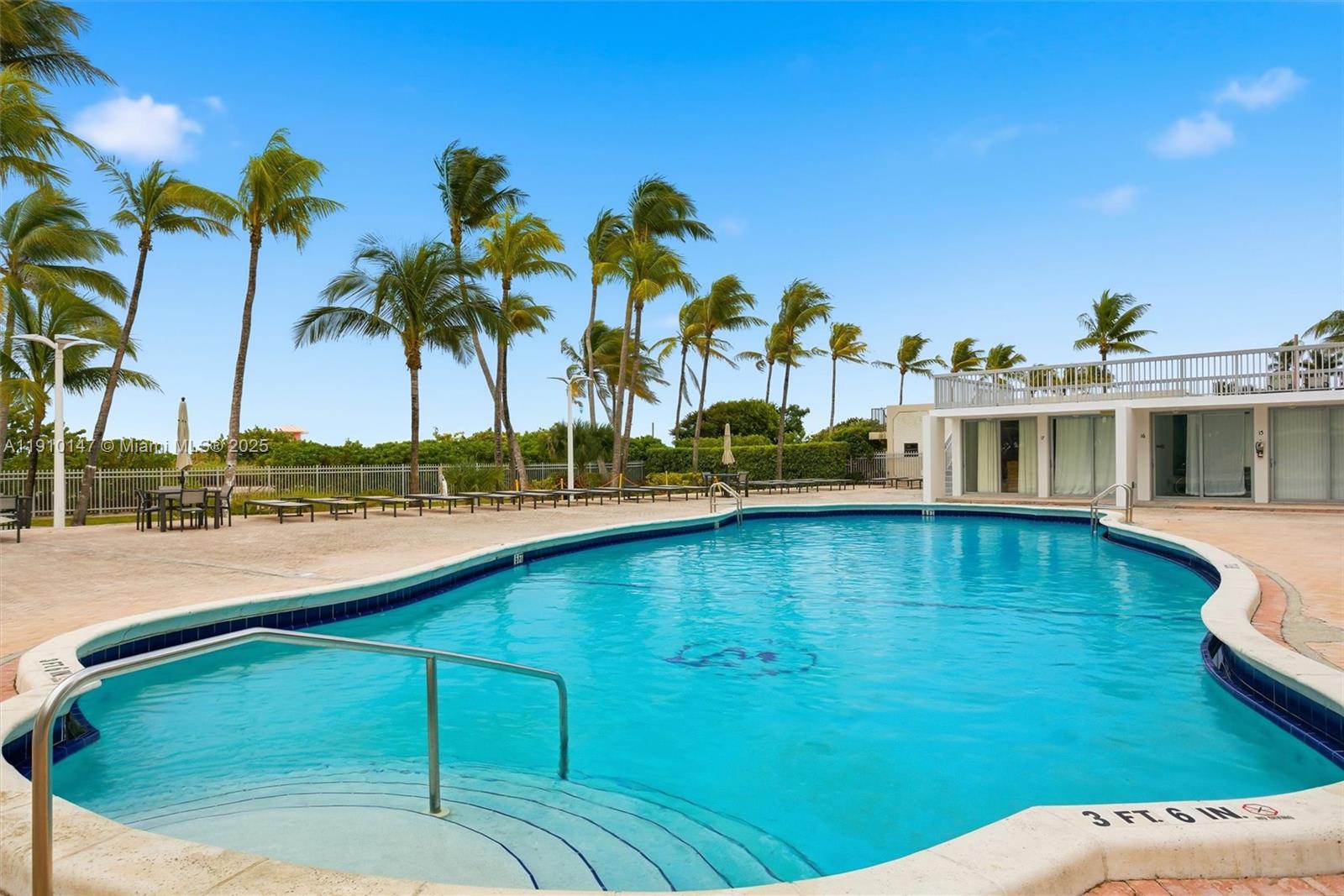 MIRASOL OCEAN TOWERS COND - Residential