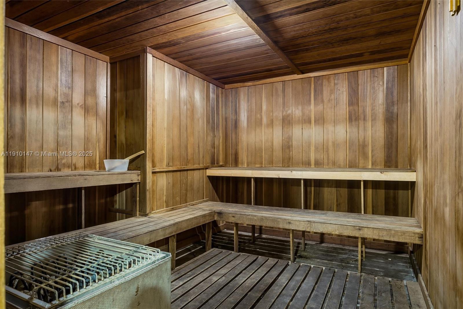 MIRASOL OCEAN TOWERS COND - Residential