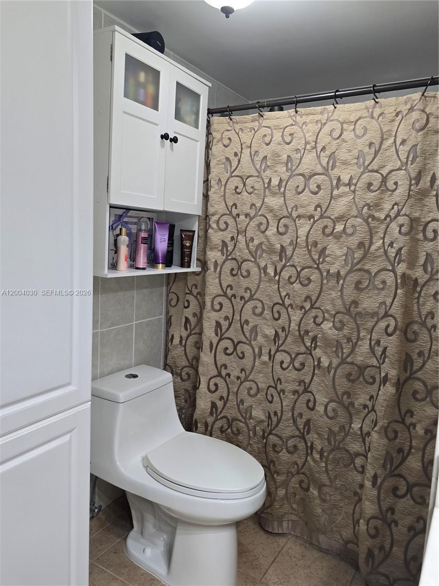 LES FONTAINES CONDO - Residential
