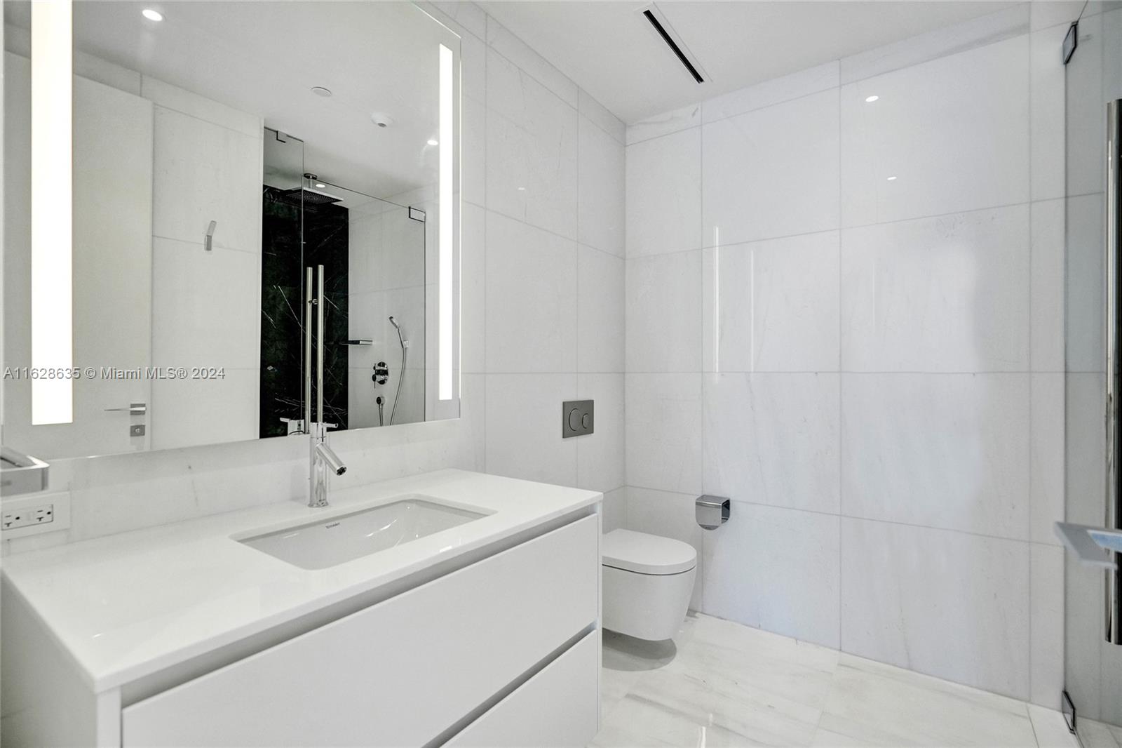 300 Biscayne Boulevard Way - Residential