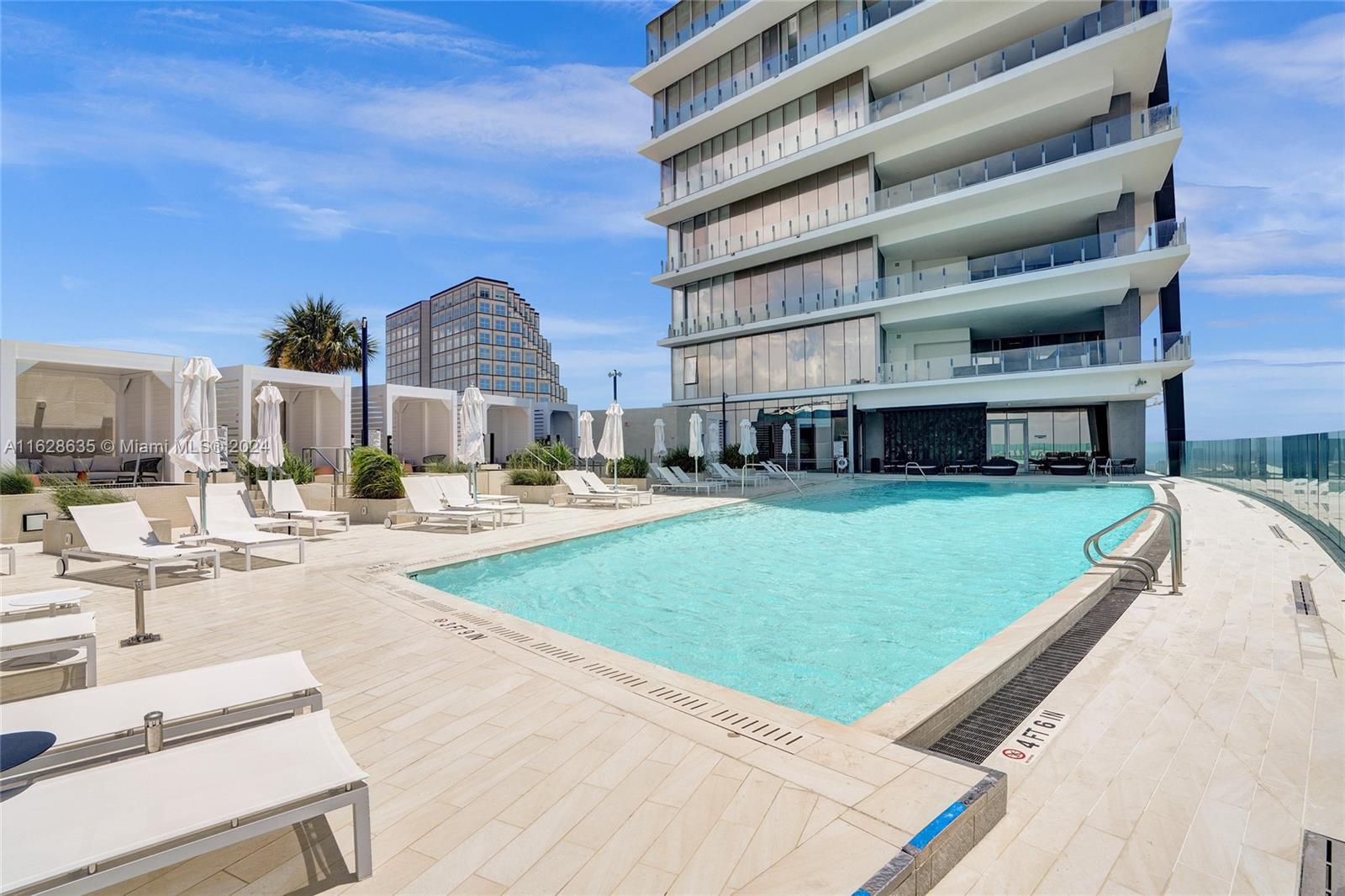 300 Biscayne Boulevard Way - Residential