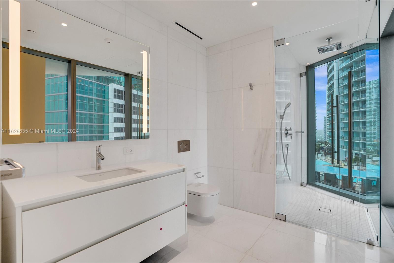 300 Biscayne Boulevard Way - Residential