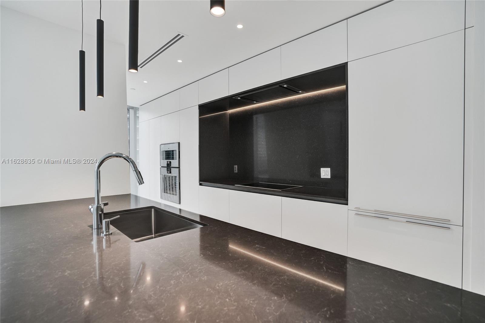 300 Biscayne Boulevard Way - Residential