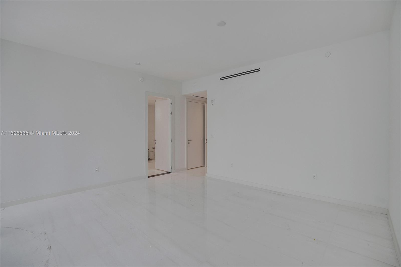 300 Biscayne Boulevard Way - Residential