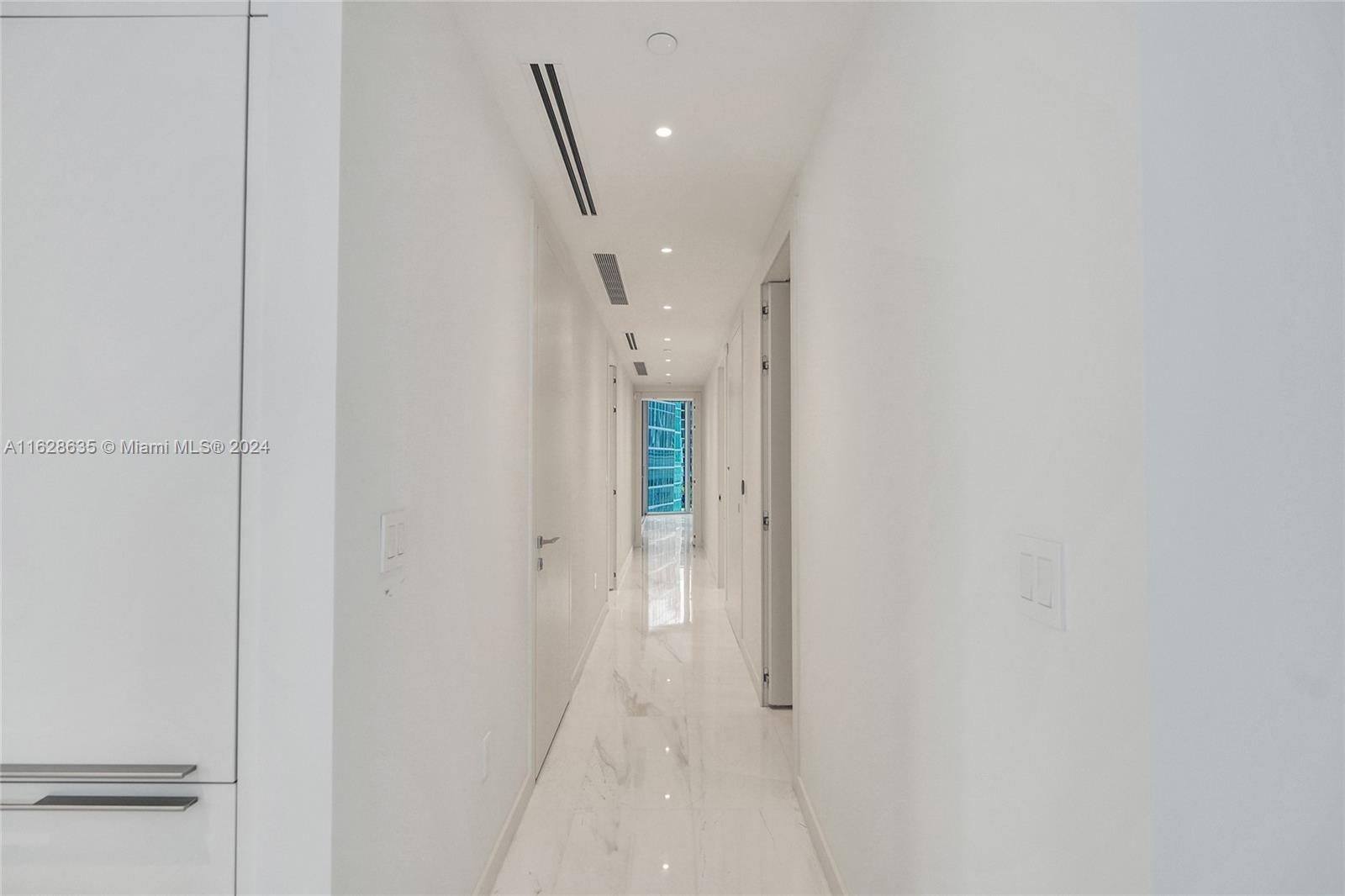 300 Biscayne Boulevard Way - Residential