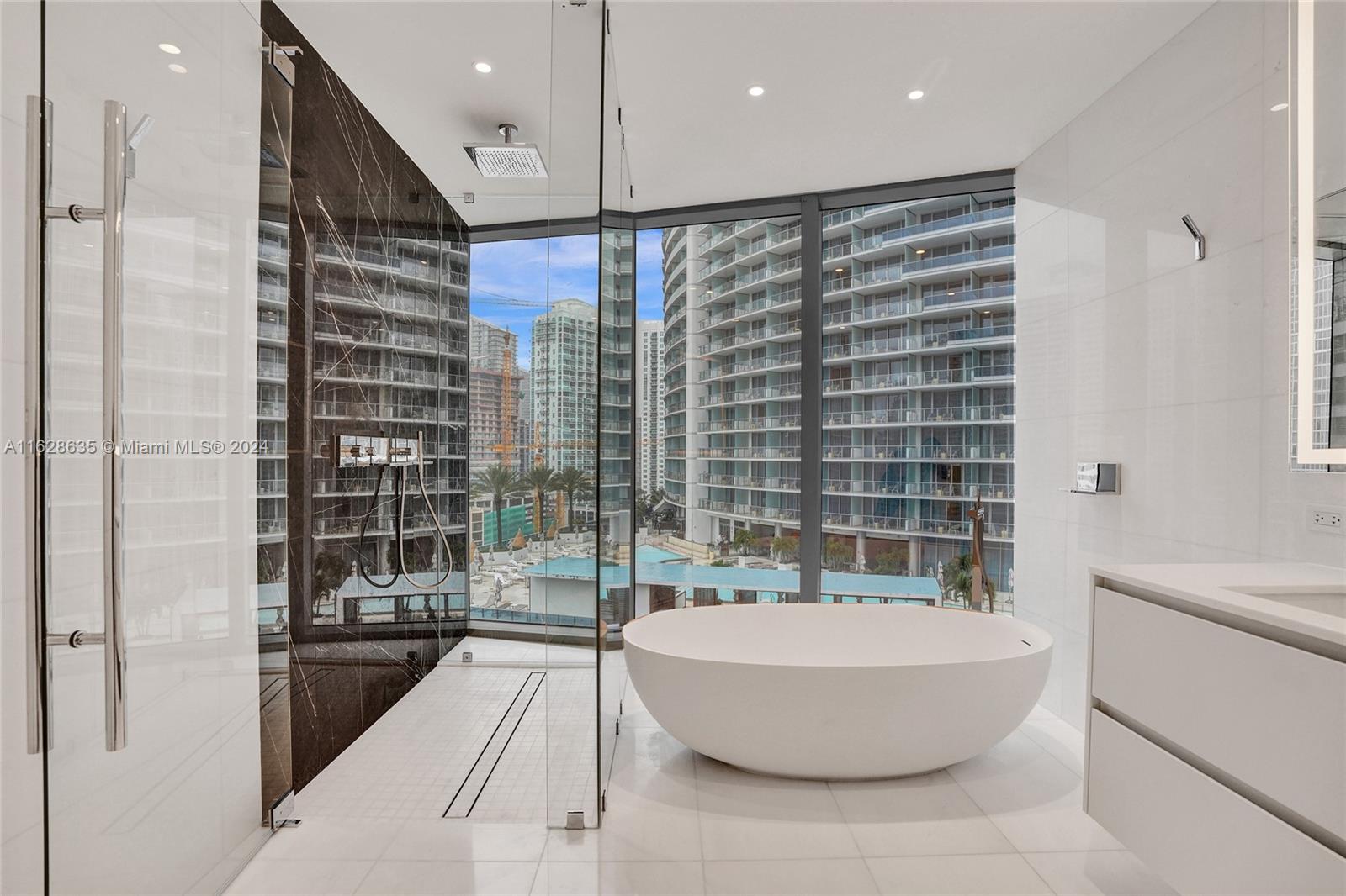 300 Biscayne Boulevard Way - Residential