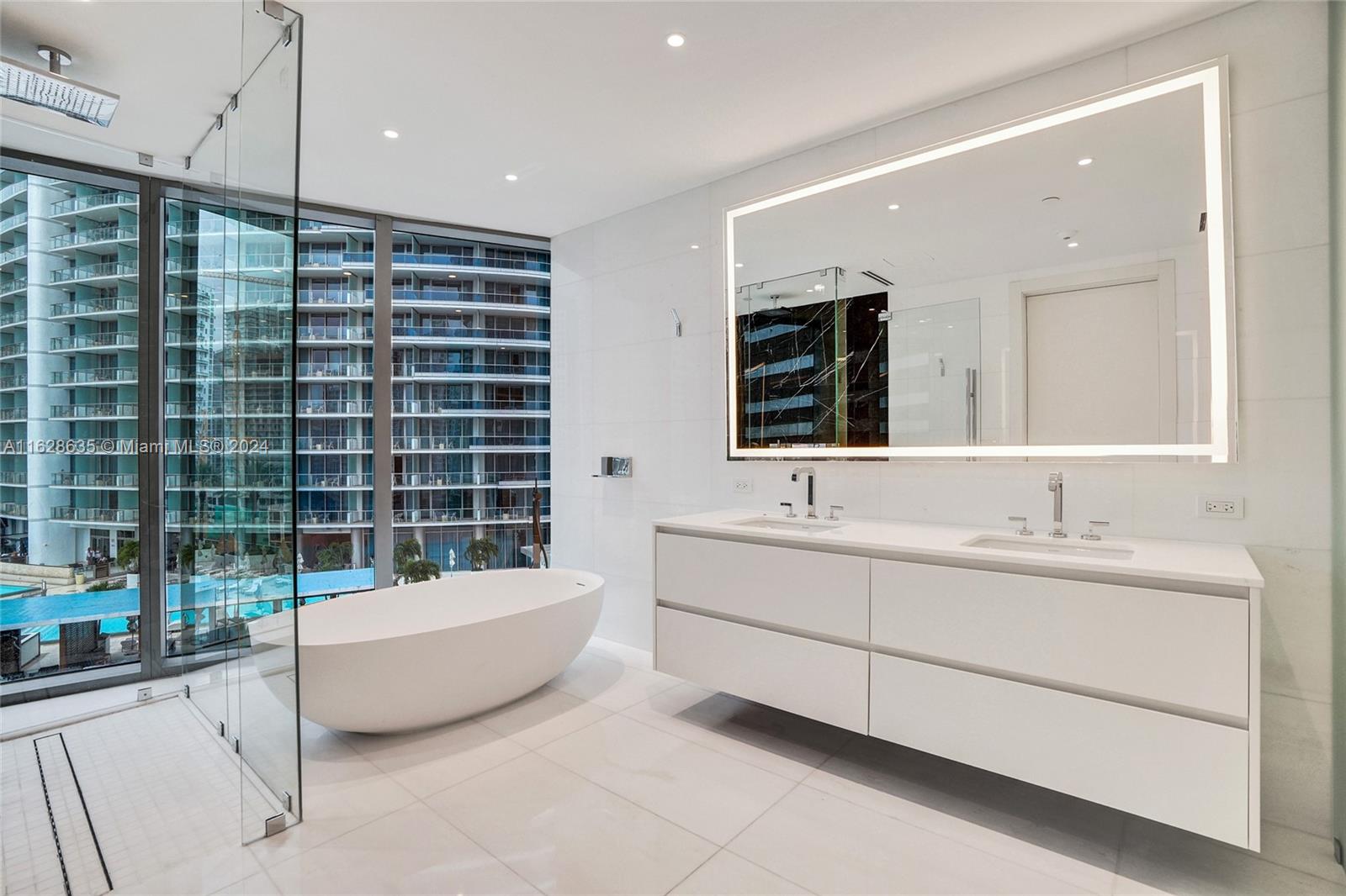 300 Biscayne Boulevard Way - Residential