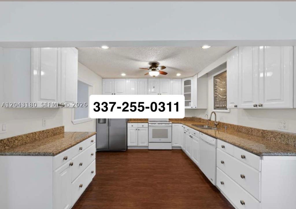Photo of 211 SW Amesbury Ave, Port St Lucie, FL 34953 (MLS # A12043180)