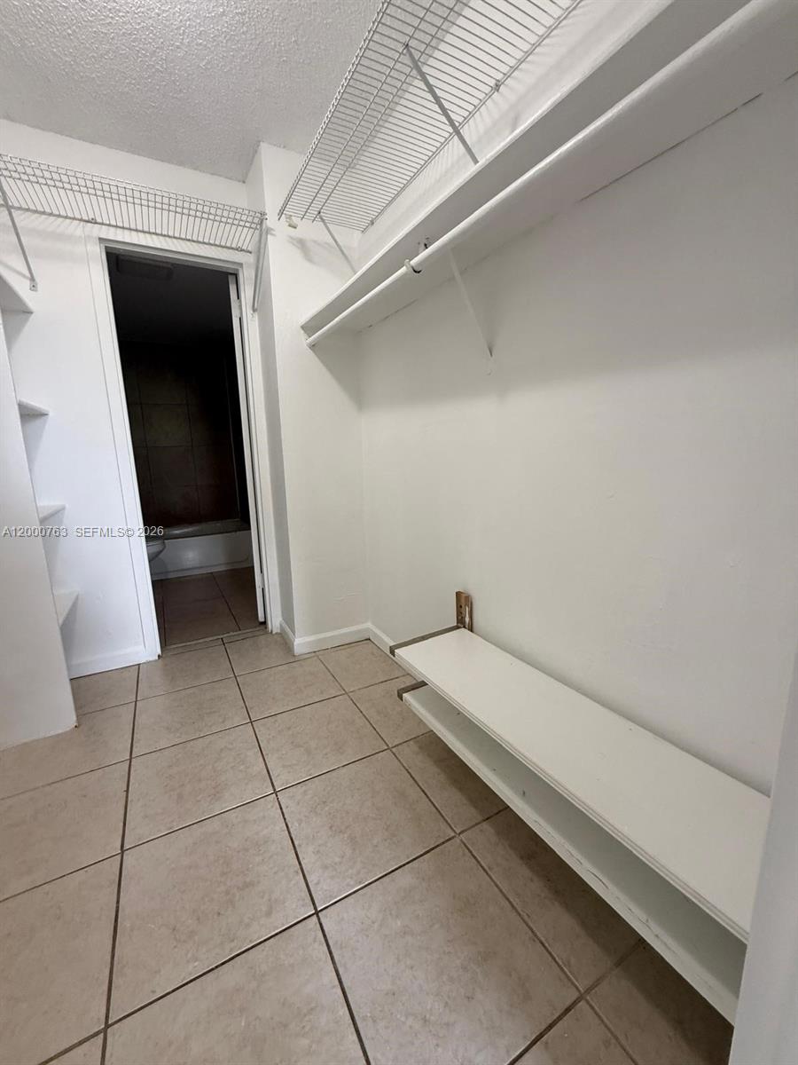 BAYVIEW PALMS CONDO - Residential Lease