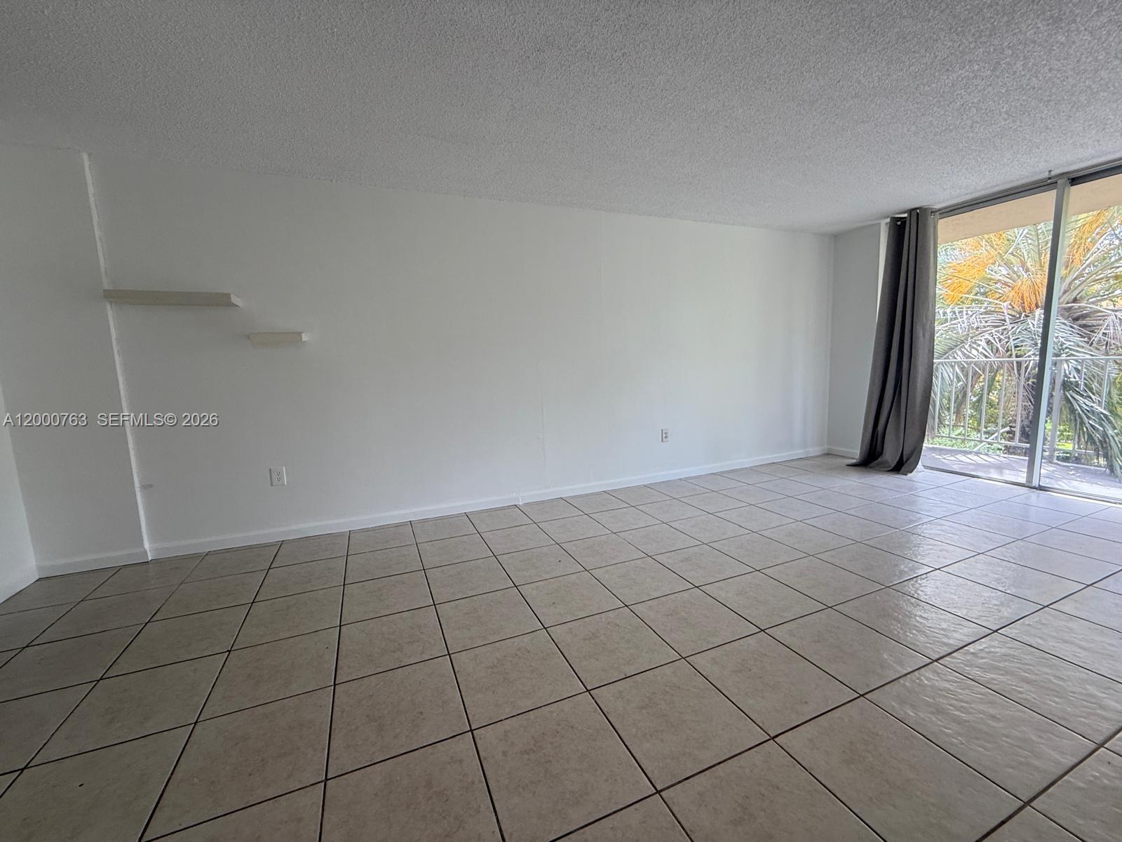 BAYVIEW PALMS CONDO - Residential Lease