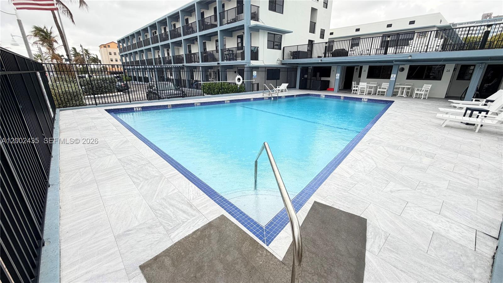 BEACH TERRACE RESORT COND - Residential