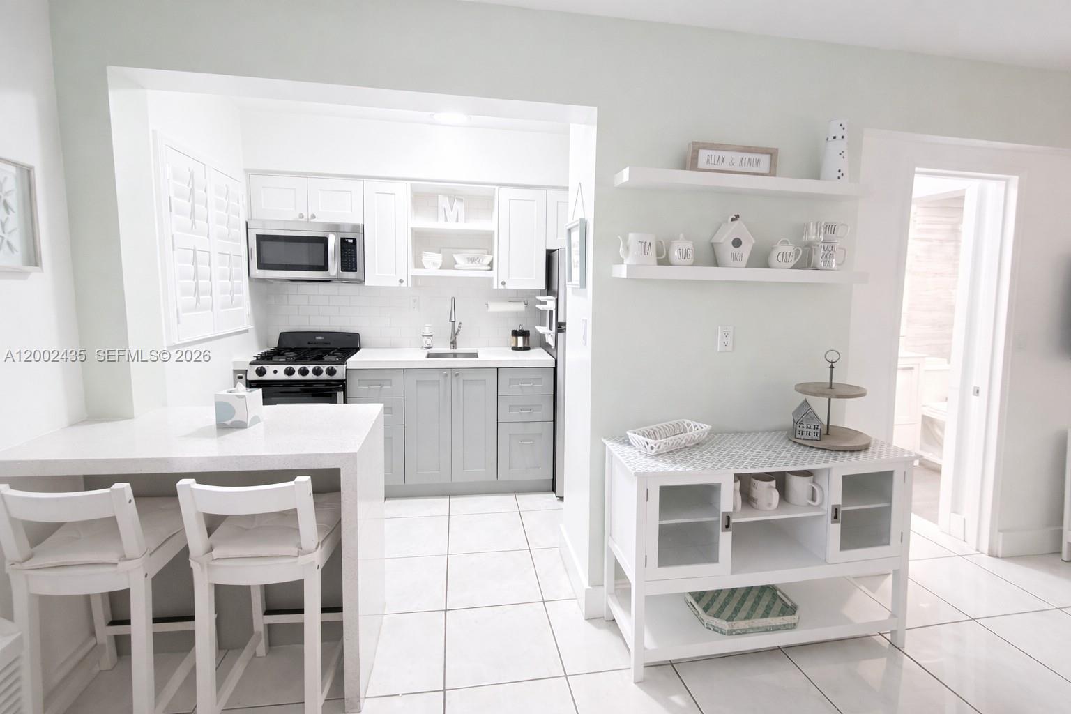 BEACH TERRACE RESORT COND - Residential