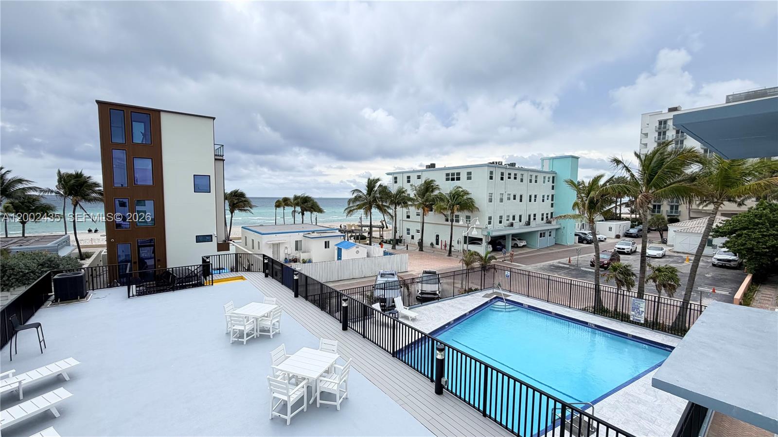 BEACH TERRACE RESORT COND - Residential