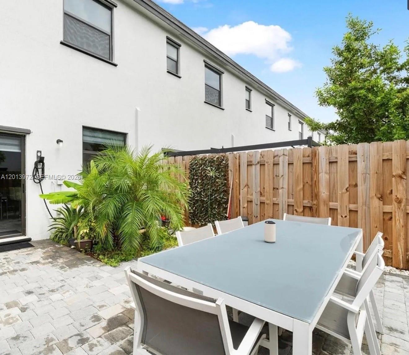 PINE ISLE - Residential Lease