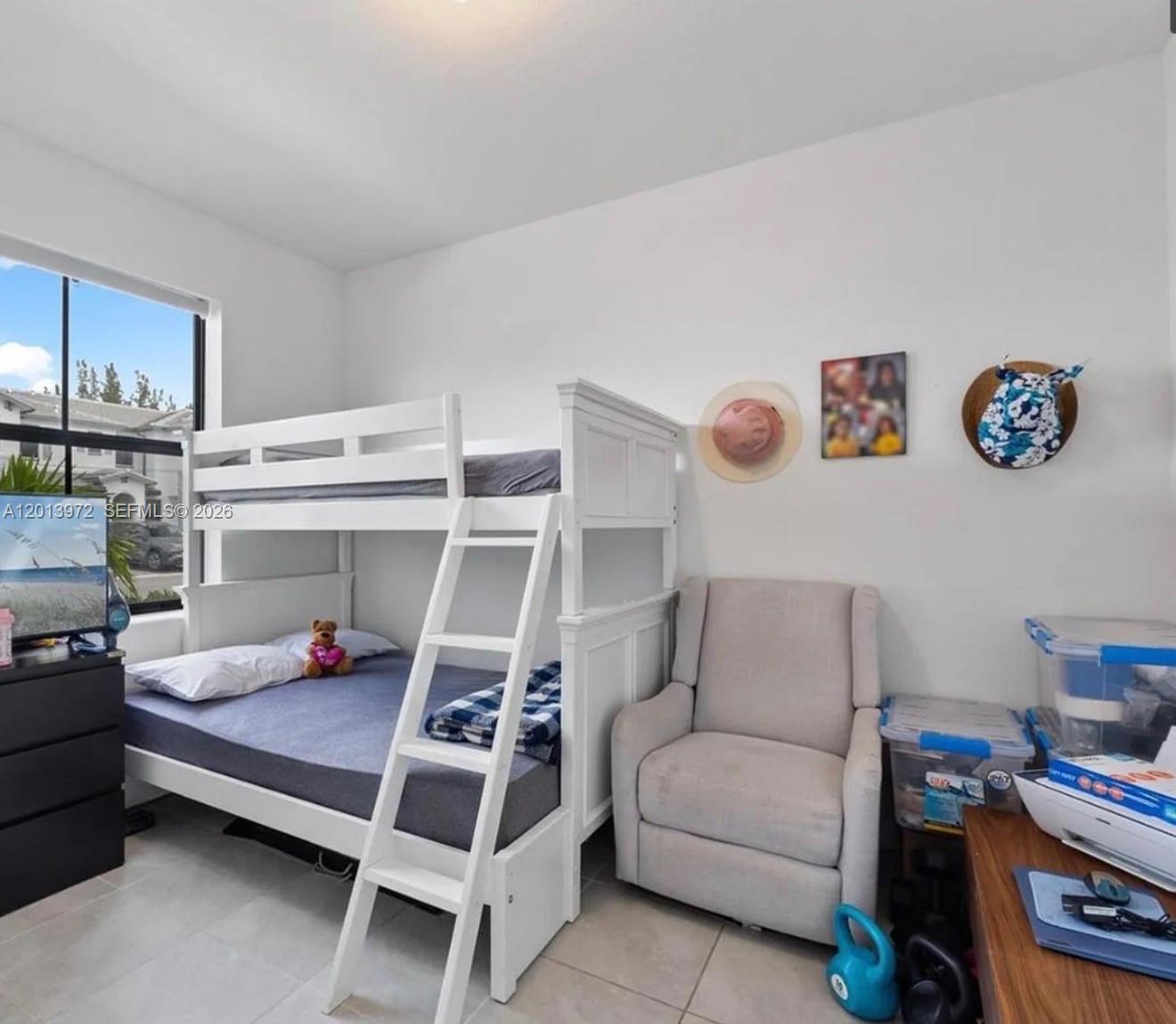 PINE ISLE - Residential Lease