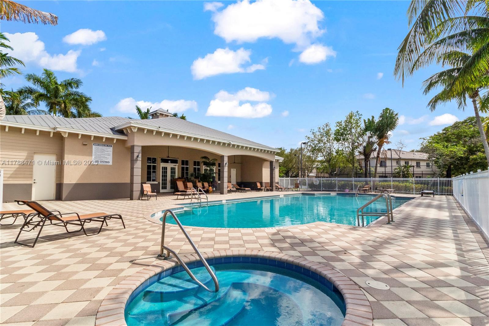 1209 Abaco Ln