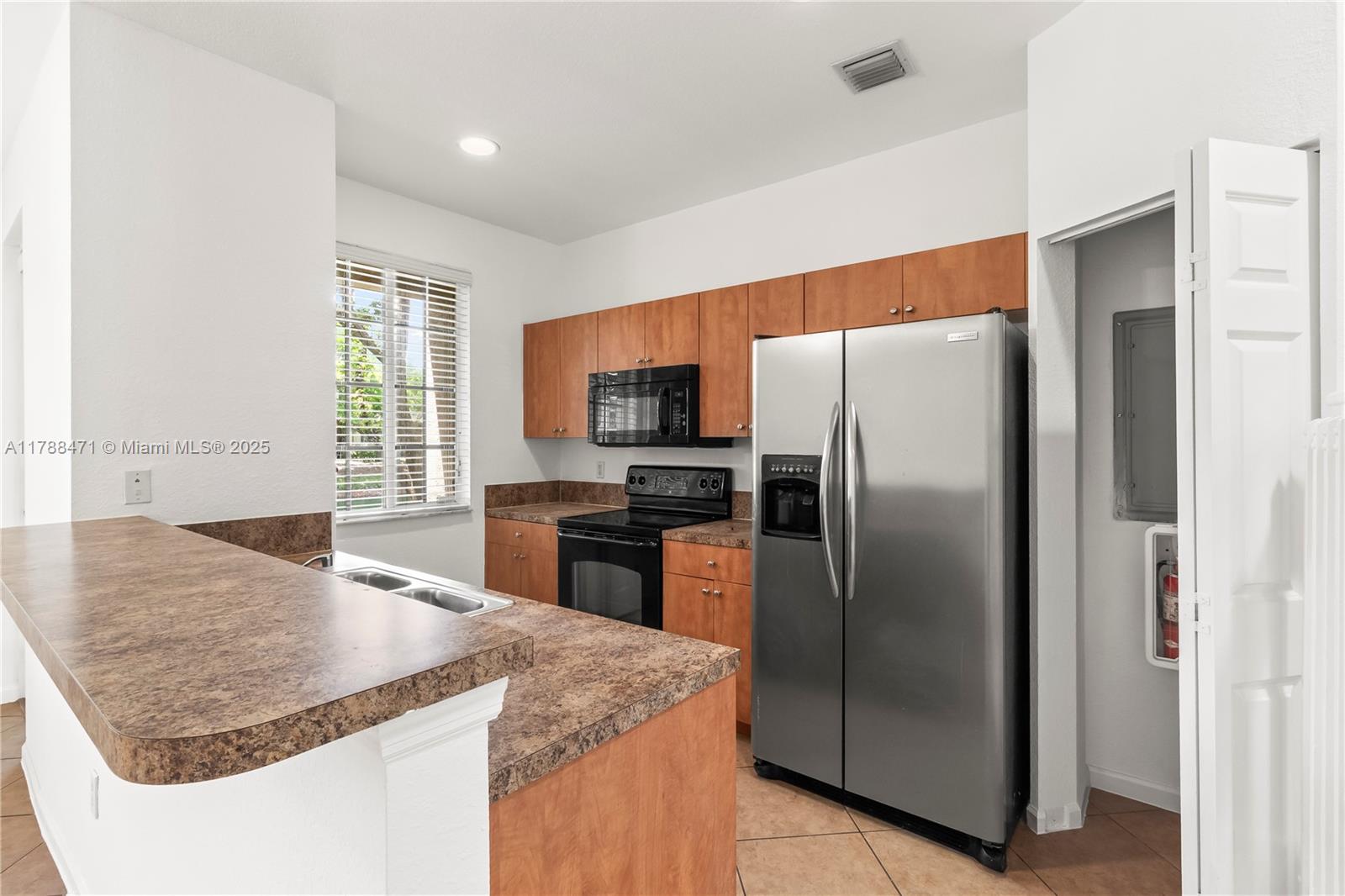 1209 Abaco Ln