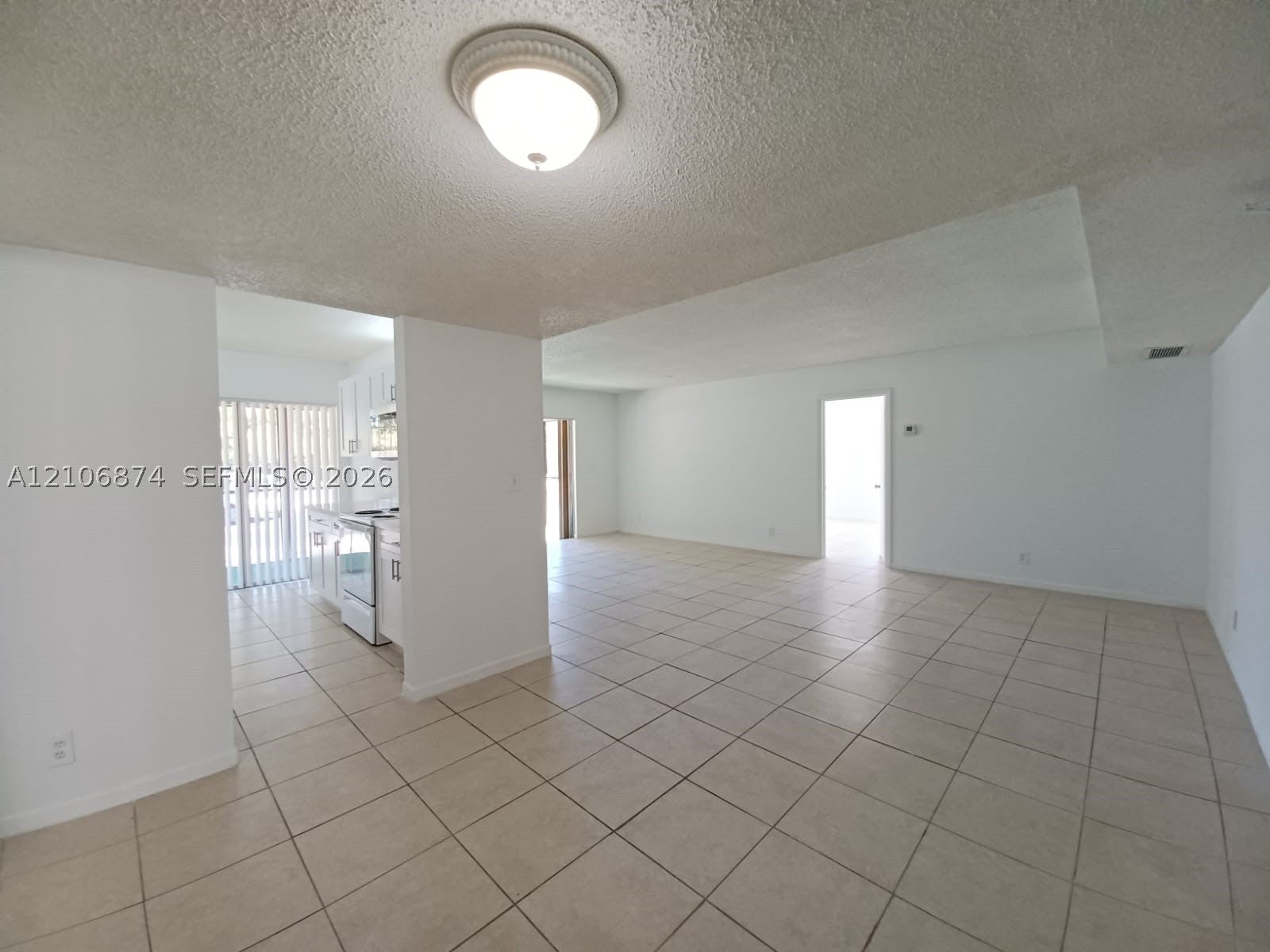 2800 Riverside Dr 102-1