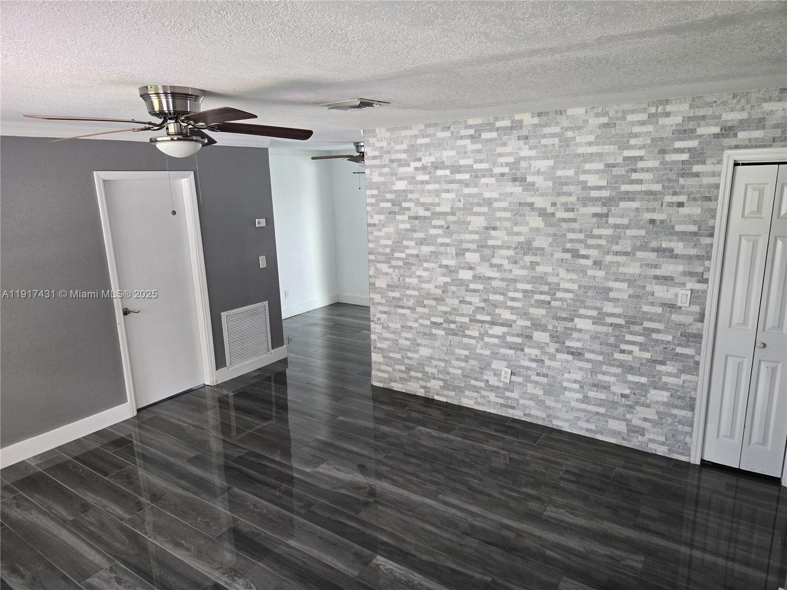 BOYNTON RIDGE - Residential Lease