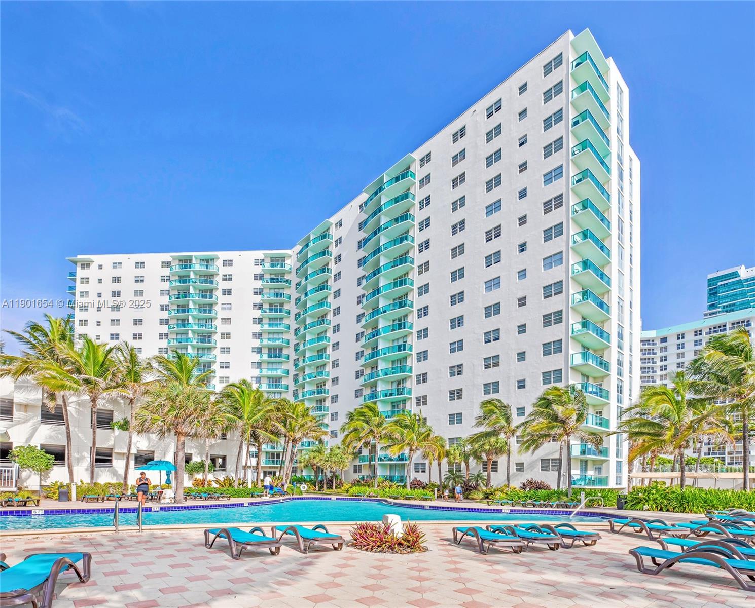 TIDES ON HOLLYWOOD BEACH - Residential