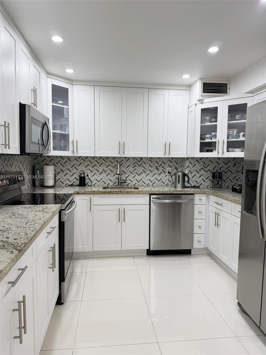 ADMIRALS PORT CONDO WEST - Residential