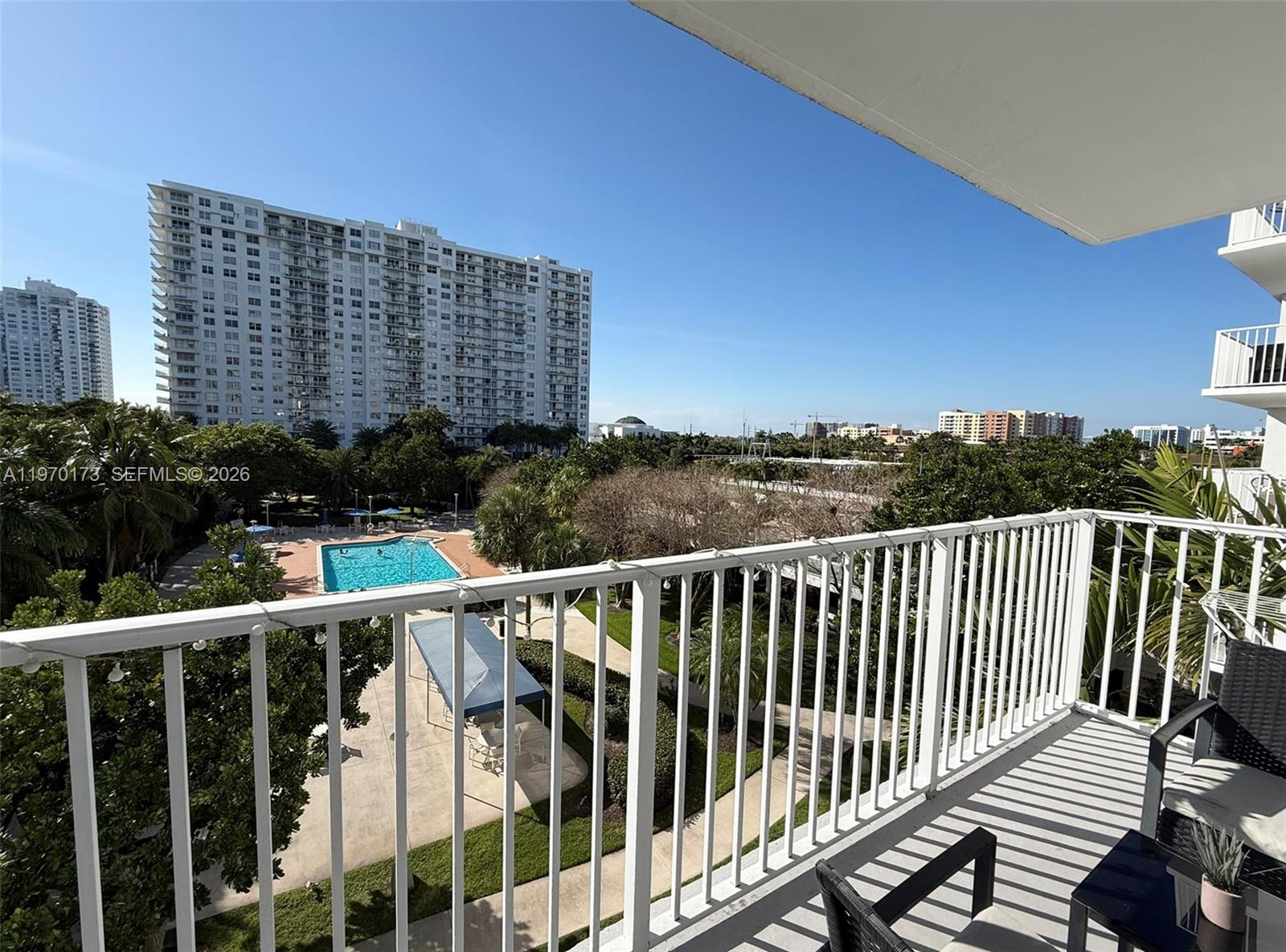 2851 NE 183rd St 412E