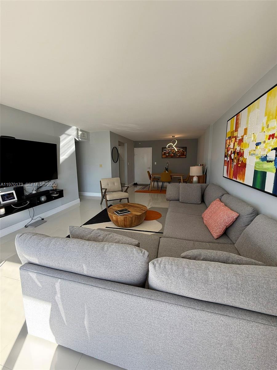 ADMIRALS PORT CONDO WEST - Residential