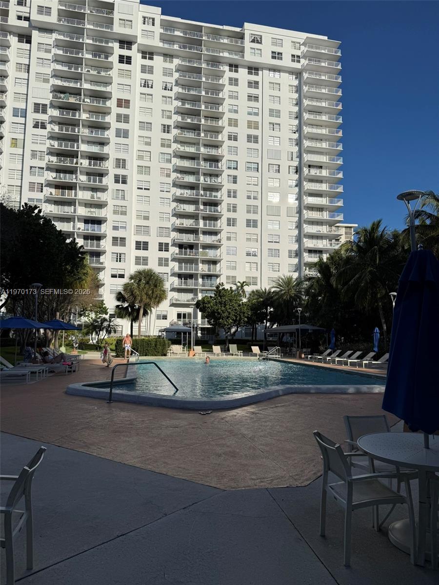 ADMIRALS PORT CONDO WEST - Residential