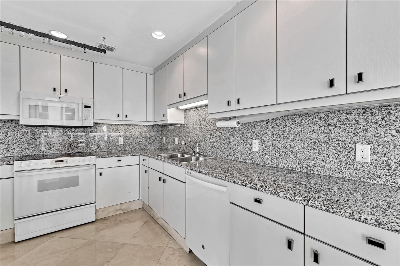 THE PALACE AT BAL HARBOUR - Residential