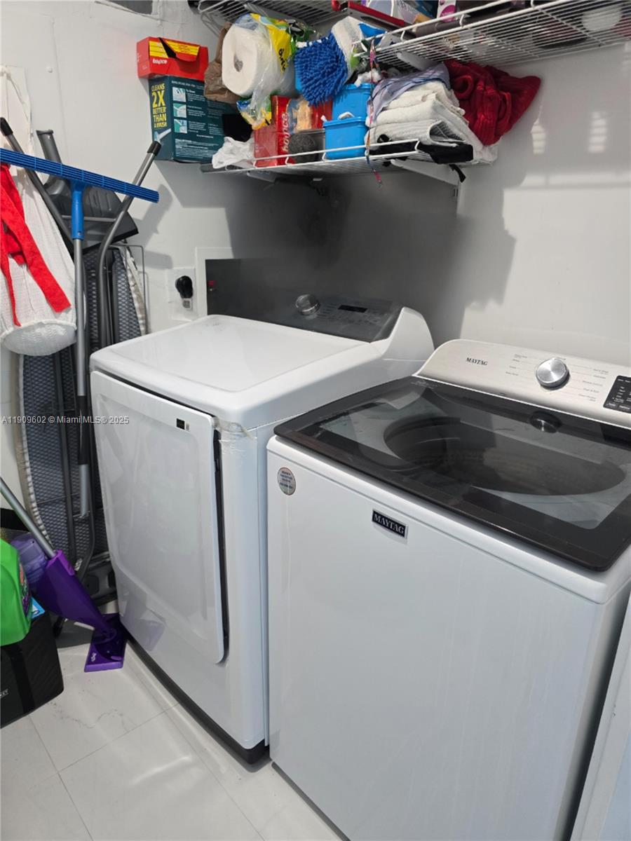 ARTECH RESIDENCES AT AVEN - Residential