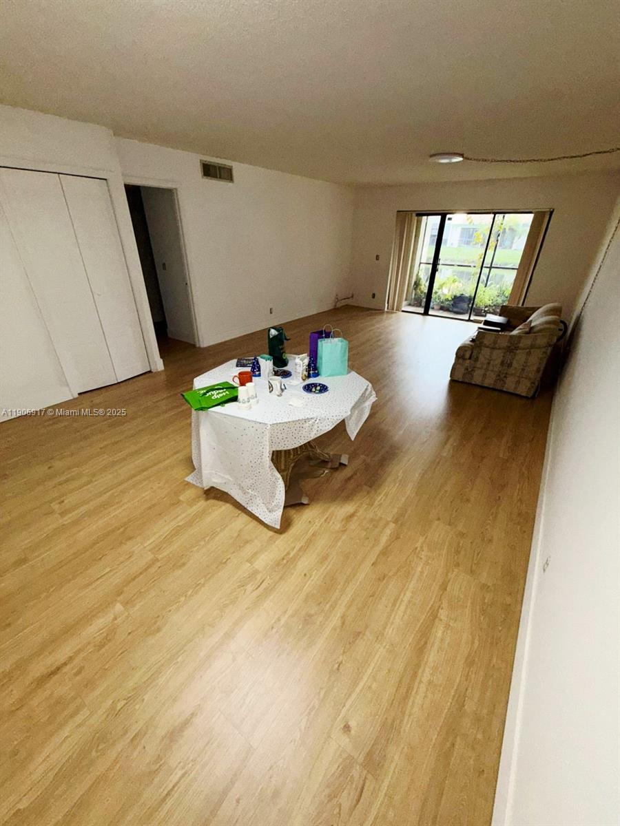 WESTON LAKES 21 INC CONDO - Residential