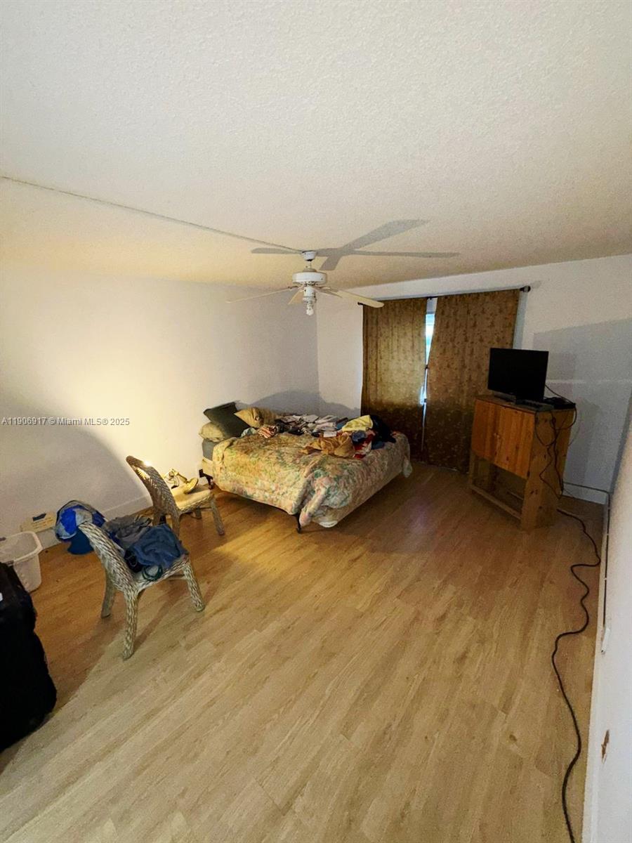 WESTON LAKES 21 INC CONDO - Residential