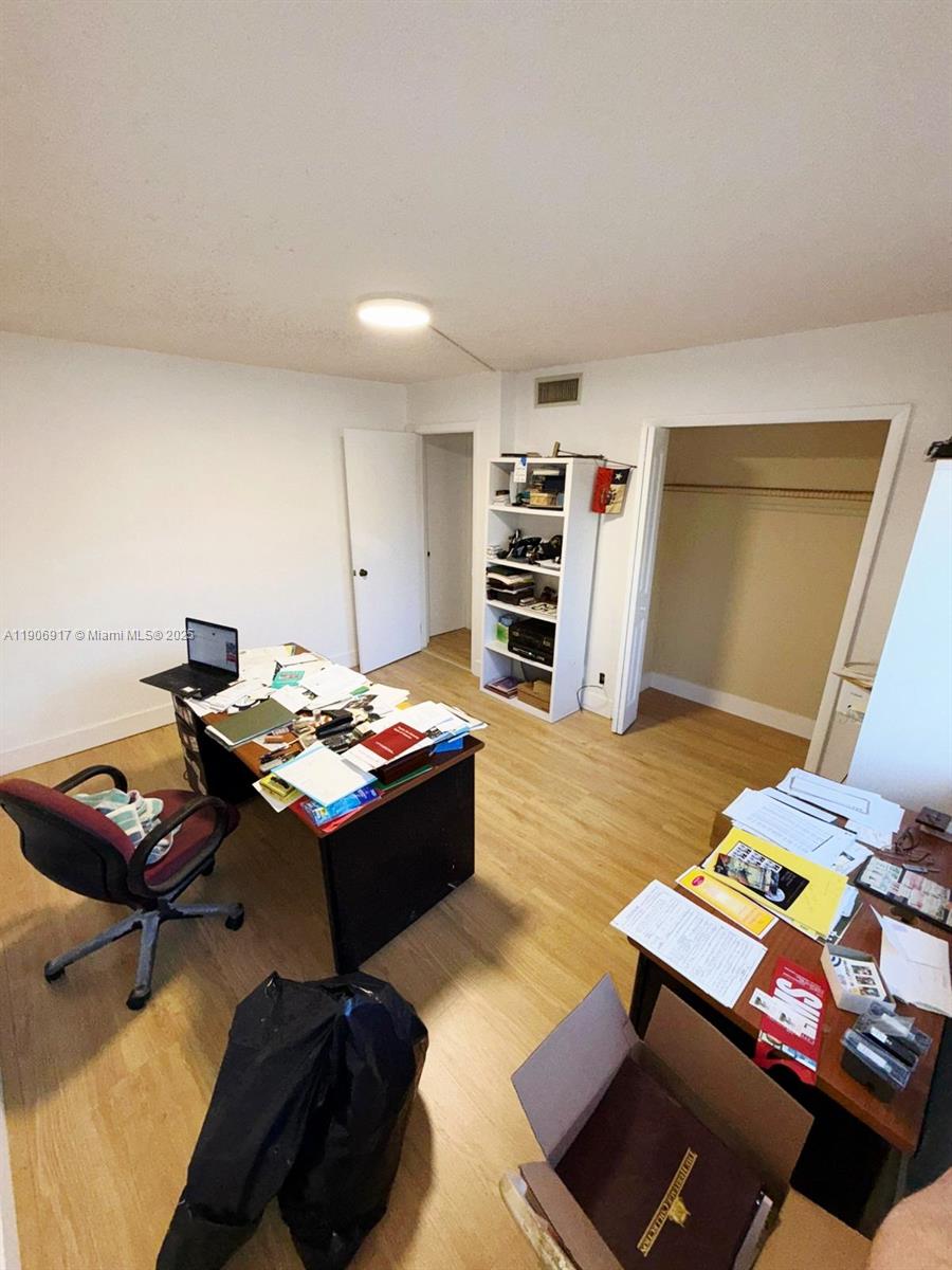 WESTON LAKES 21 INC CONDO - Residential