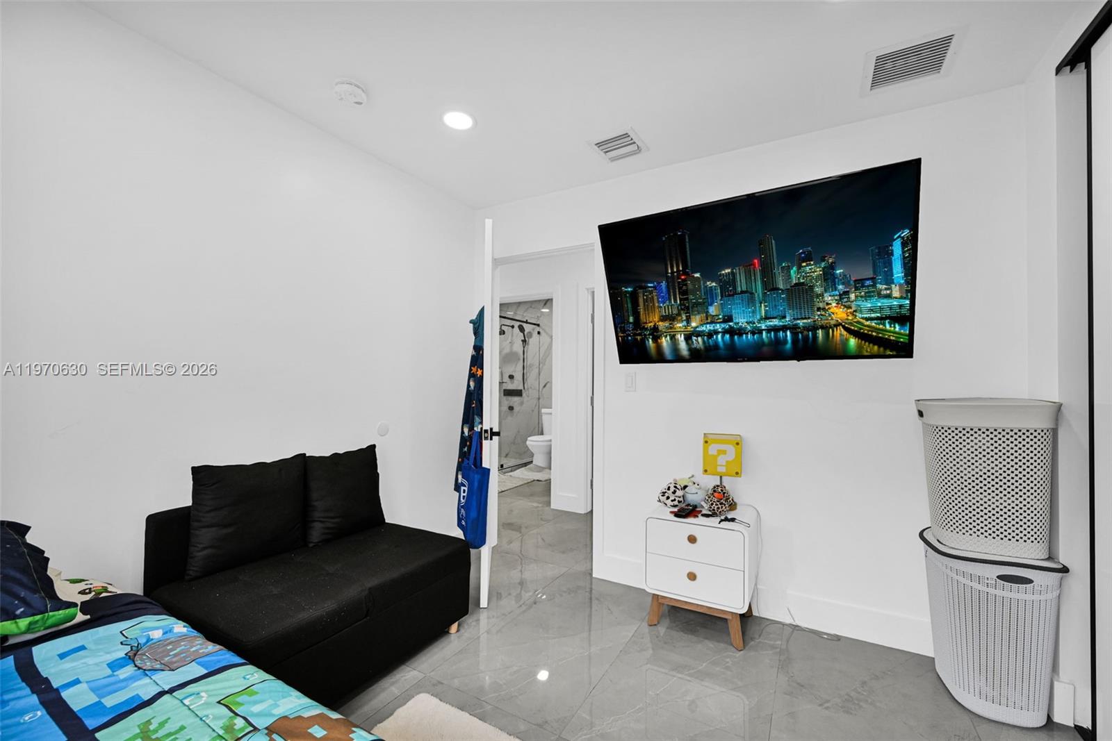 TREASURE HEIGHTS - Residential