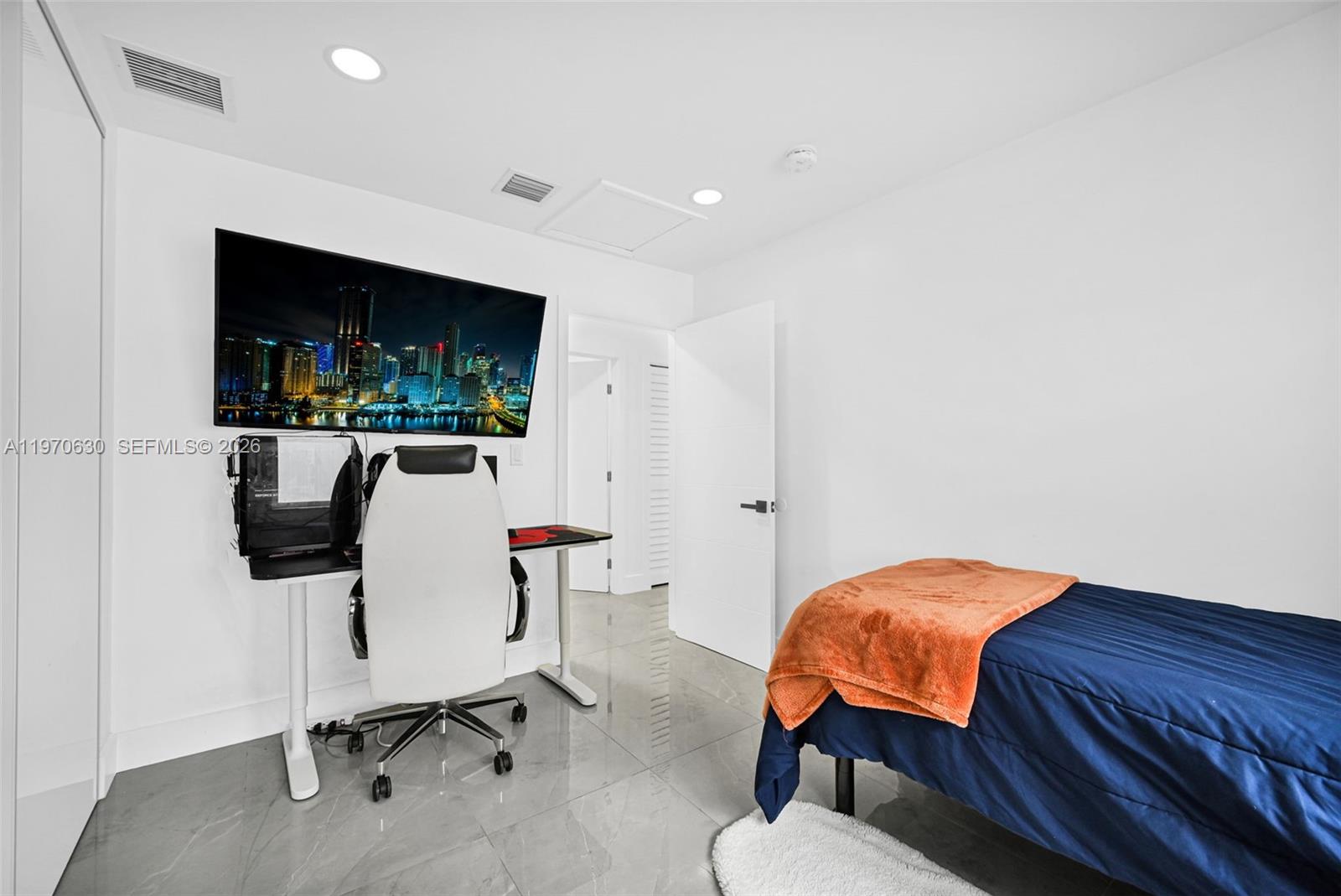 TREASURE HEIGHTS - Residential