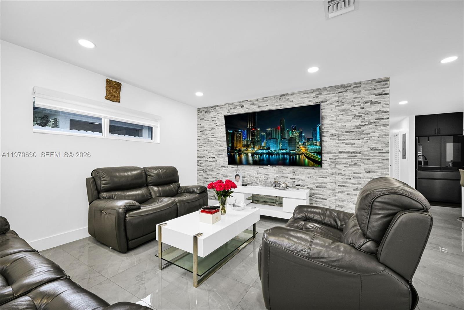 TREASURE HEIGHTS - Residential