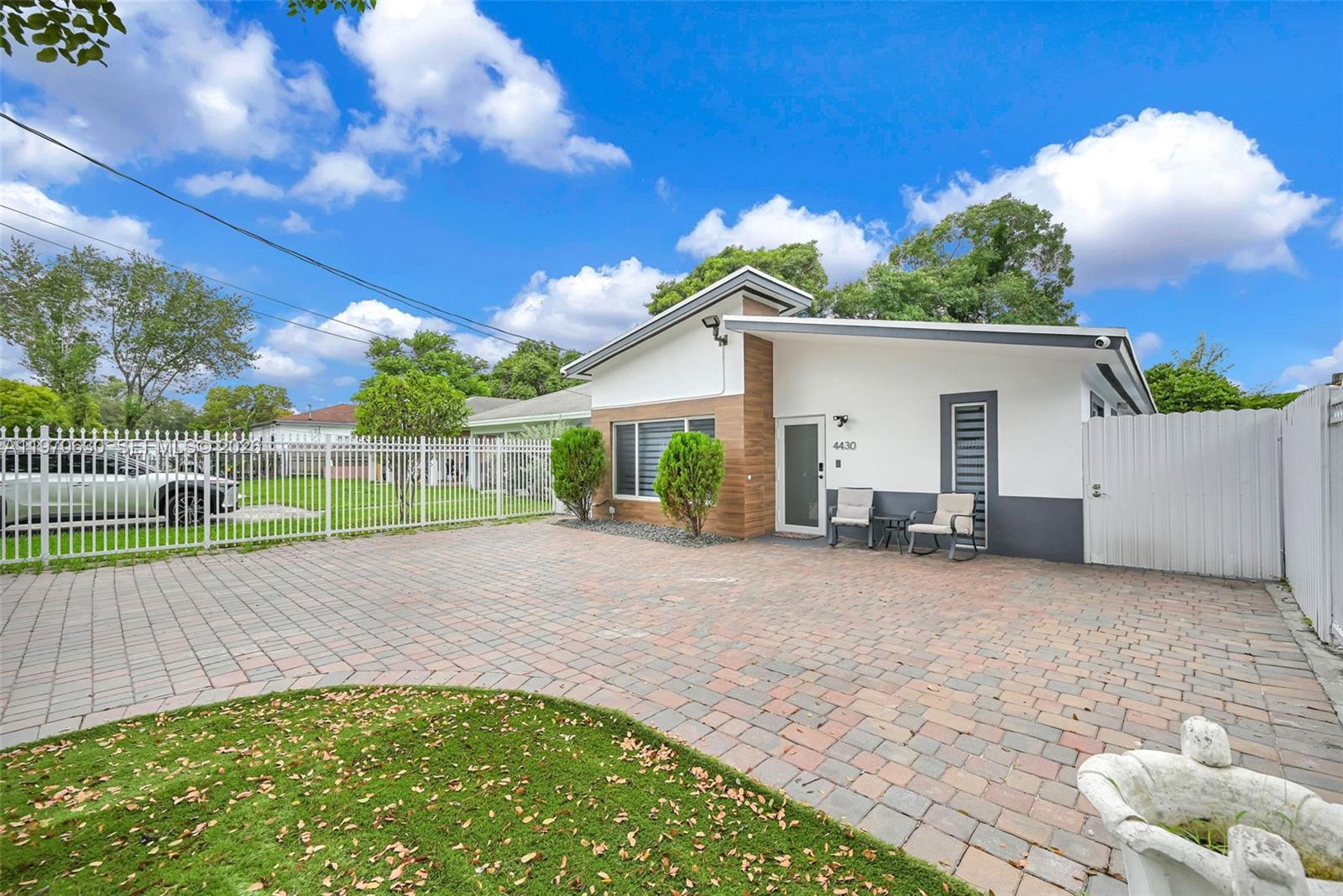 TREASURE HEIGHTS - Residential