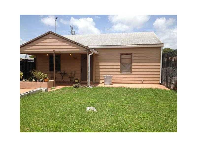 Lovely one story home. 3/2, tile floors c/a upgraded kitchen cabinets with granite counter tops. Plenty of room boat or truck. Perfect starter home or investors, sold As-Is. "Make your offer"