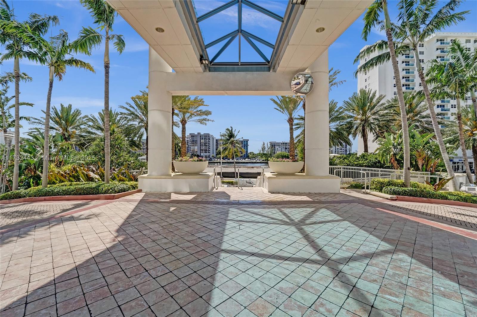 3101 S Ocean Dr 502