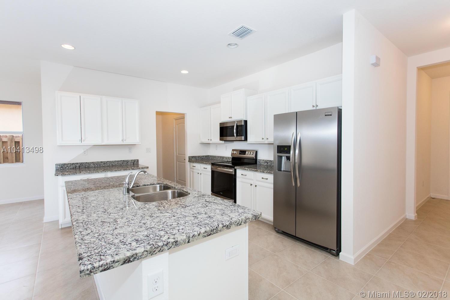 HEMINGWAY POINT - Residential