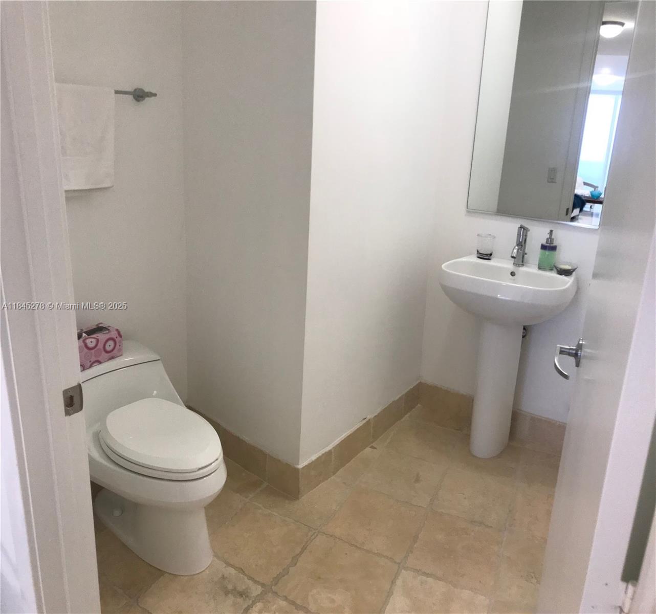 18201 Collins Ave 3302, Sunny Isles Beach, FL, 33160/$970,000 4 18201 Collins Ave 3302
