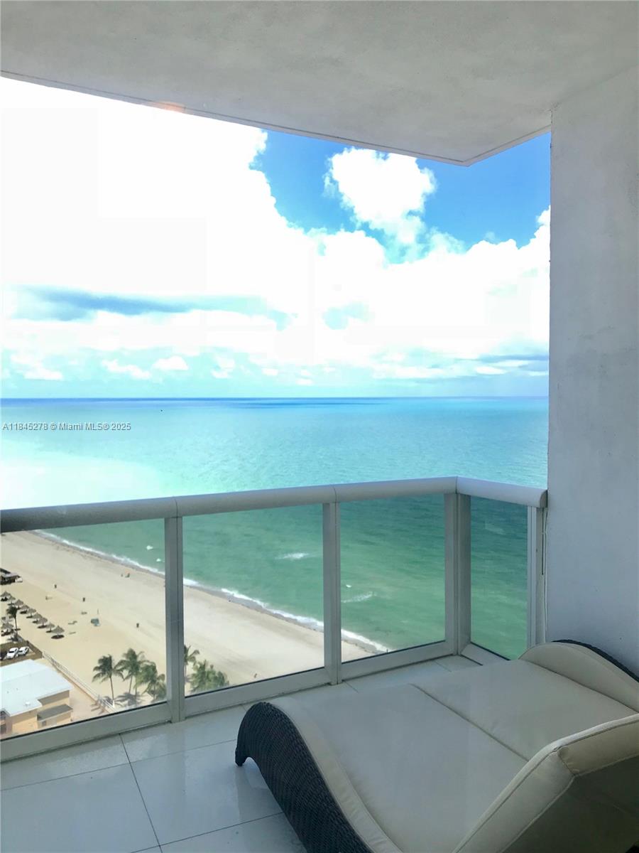 18201 Collins Ave 3302, Sunny Isles Beach, FL, 33160/$970,000 1 18201 Collins Ave 3302
