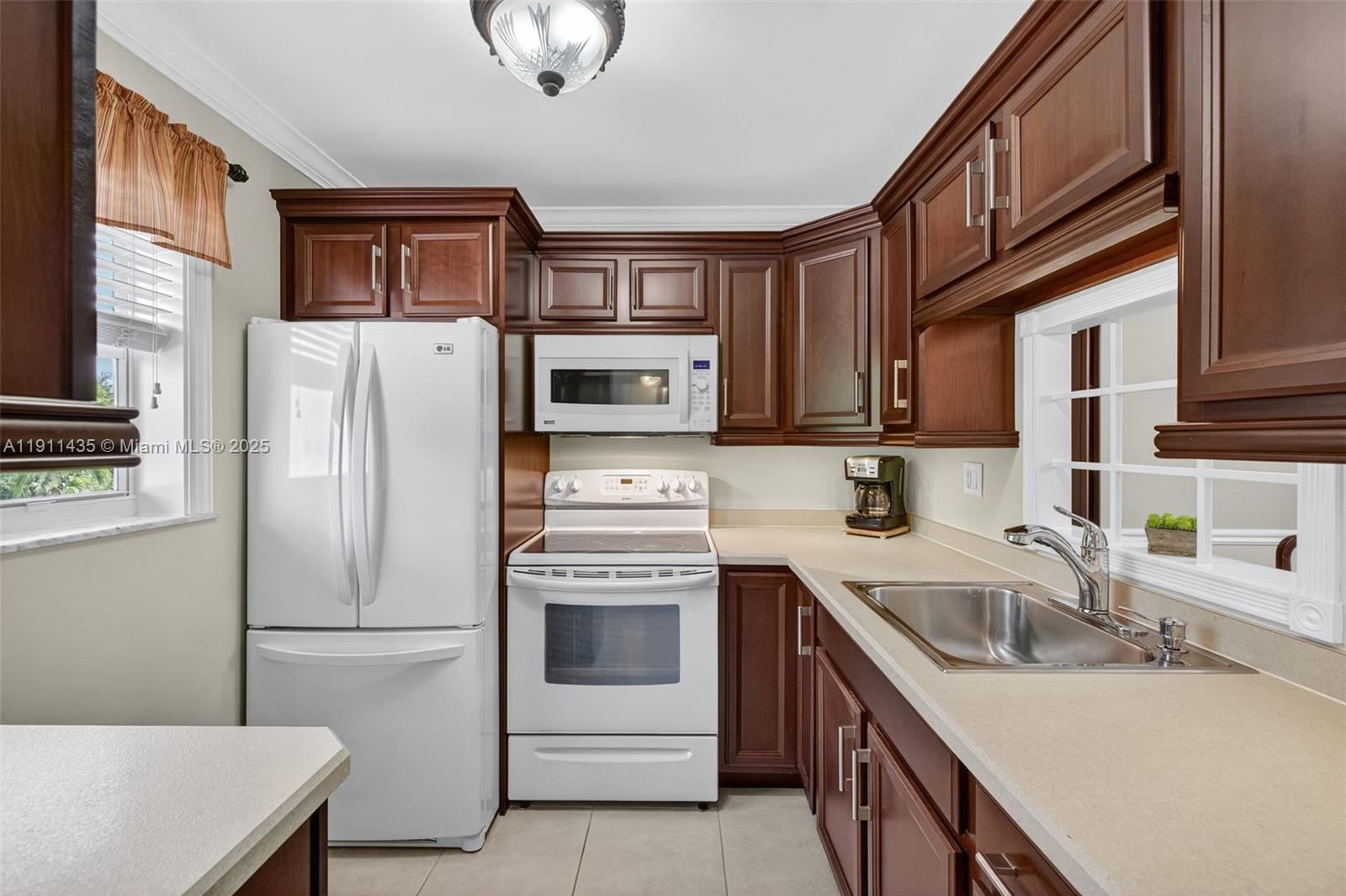 ROSE GARDENS CONDO - Residential