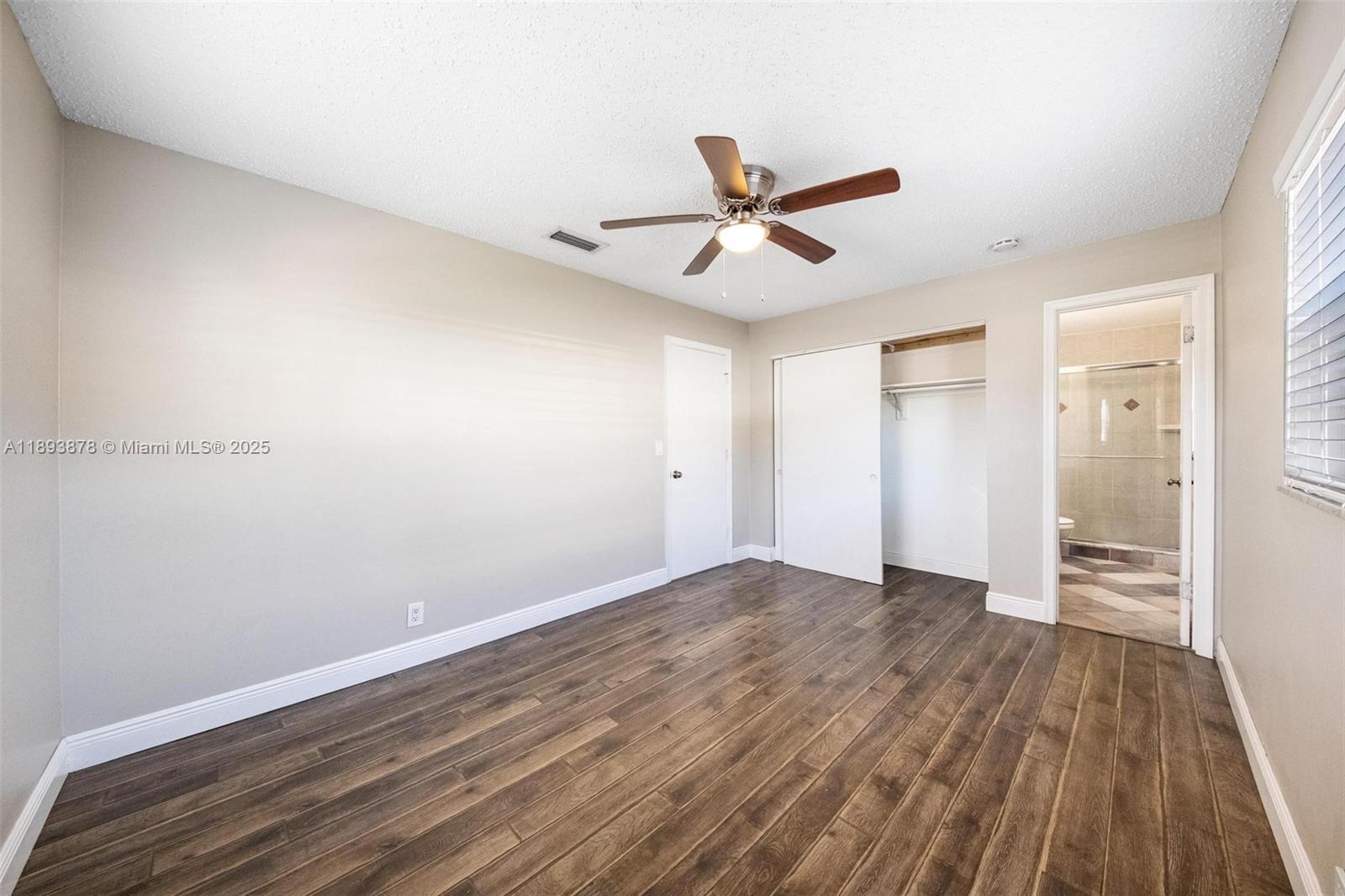 PALM BEACH CABANA COLONY - Residential