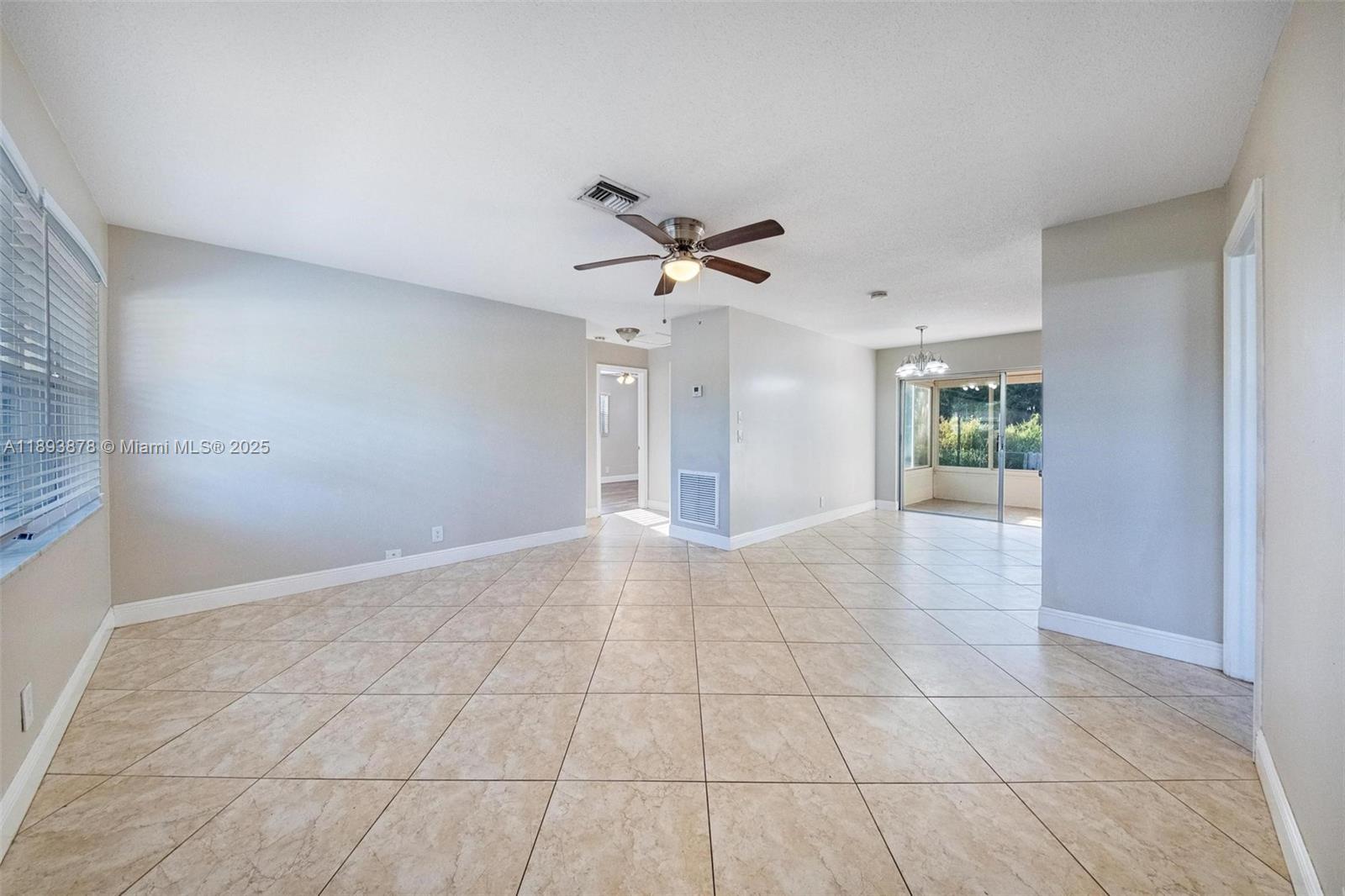 PALM BEACH CABANA COLONY - Residential