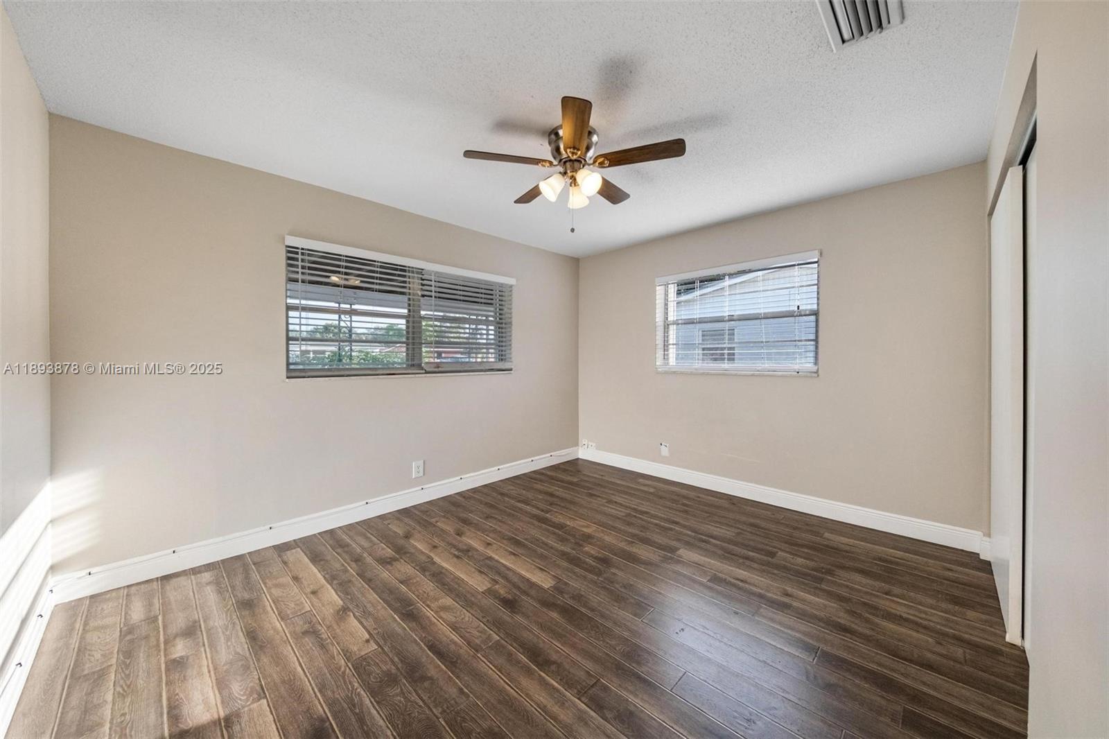 PALM BEACH CABANA COLONY - Residential