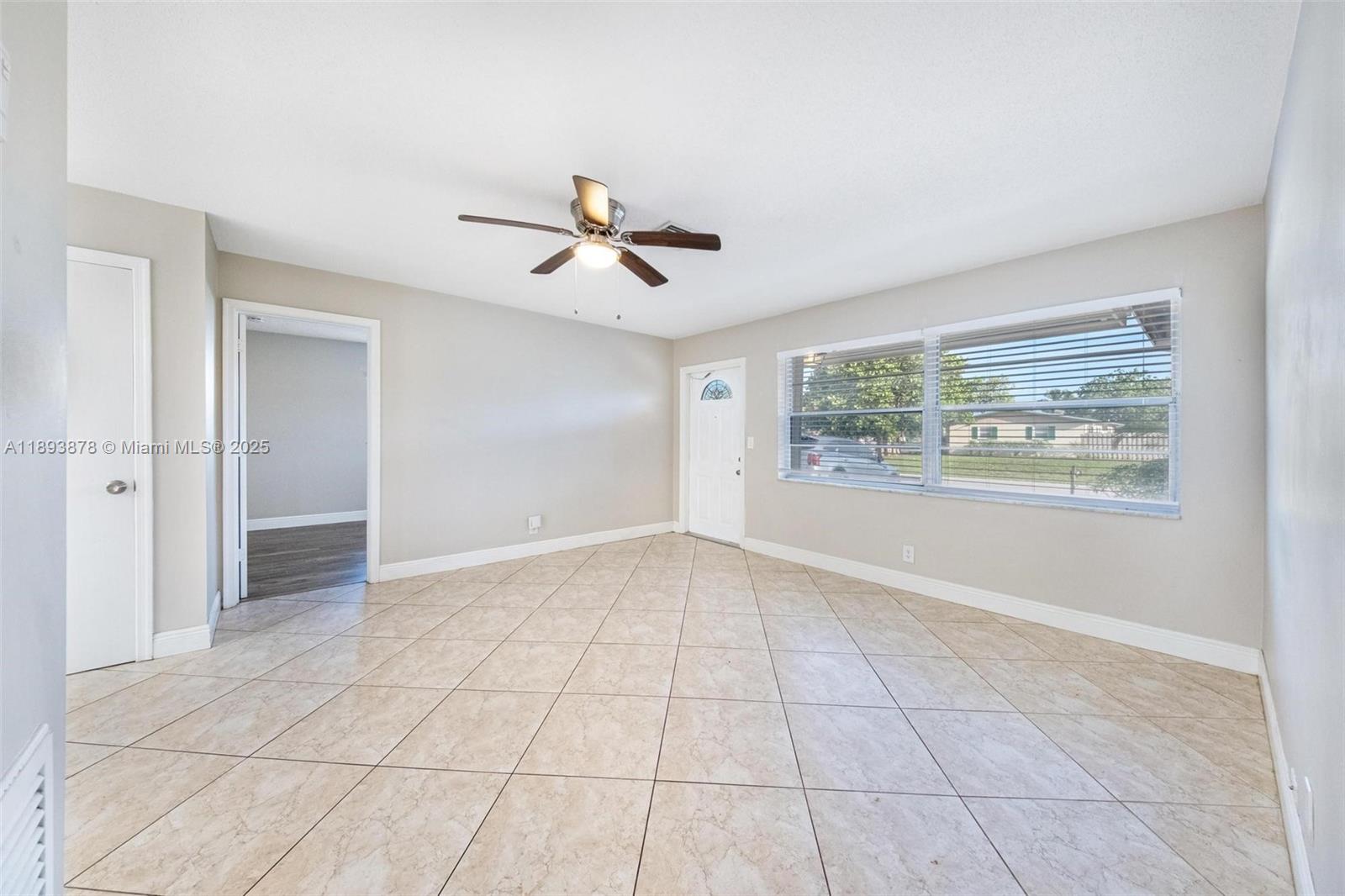 PALM BEACH CABANA COLONY - Residential