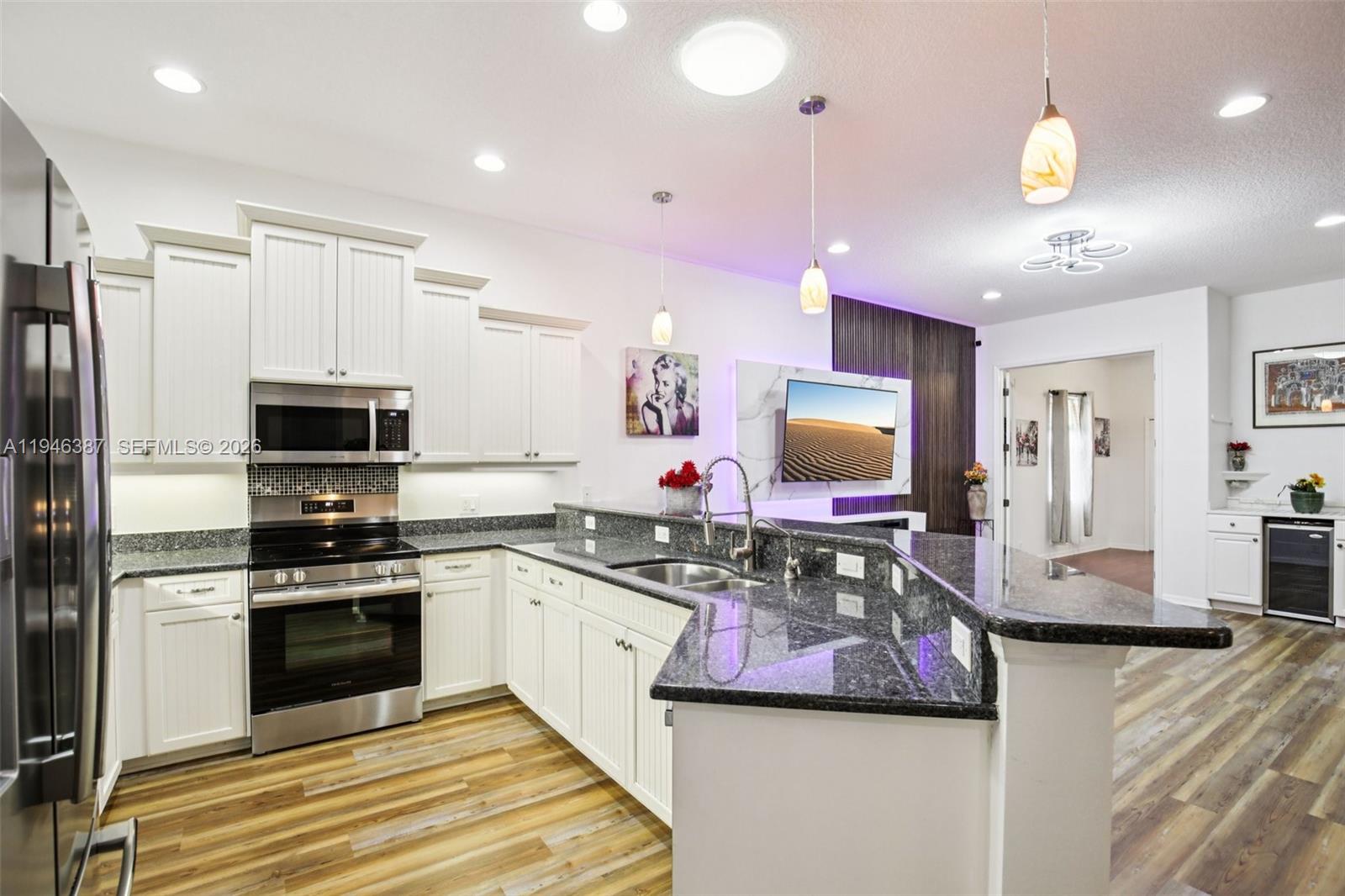 CHELSEA OAKS PHS II & III - Residential