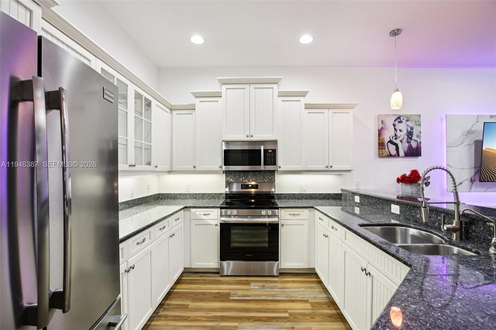 CHELSEA OAKS PHS II & III - Residential