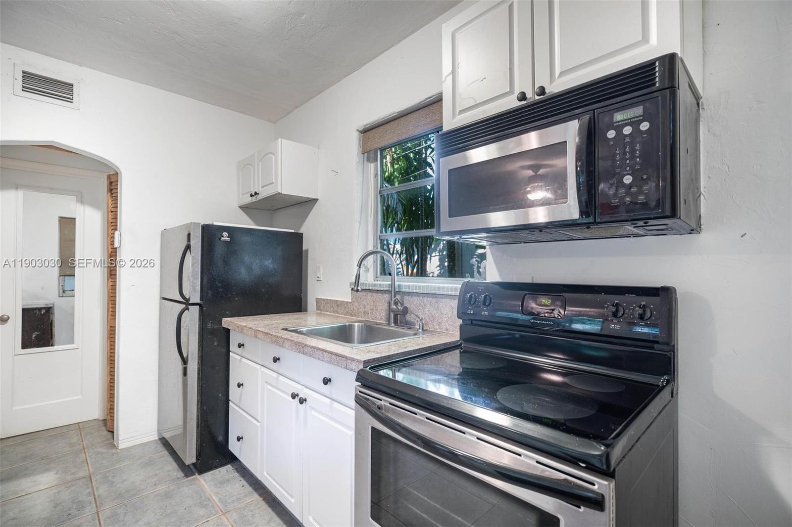 CORAL GABLES SEC B - Residential